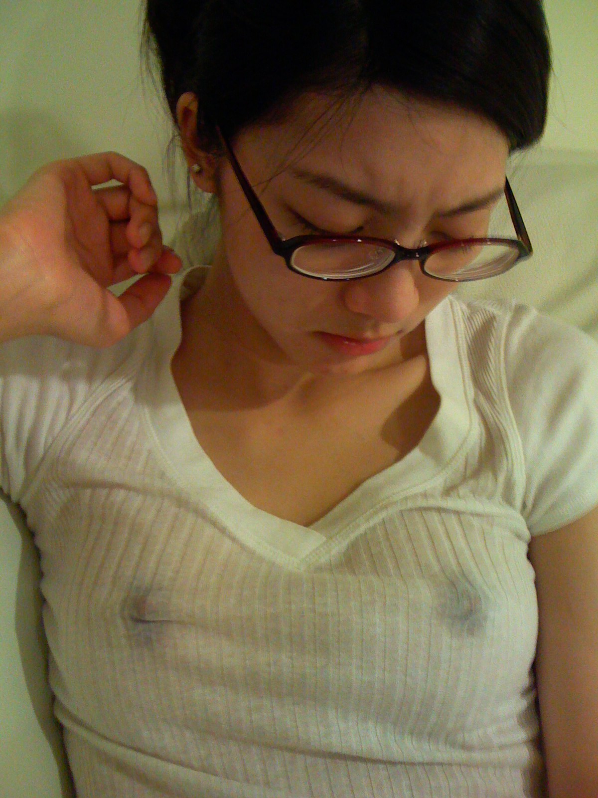 แอบส่องสาวๆจากทางบ้าน