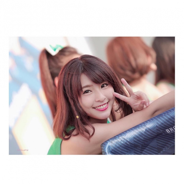 The season is not open.. The cheerleader goddess will fight first!  峮峮 